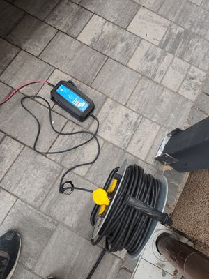 Ładowarka Victron Blue Smart IP65 12V/15A (zewnętrzna)