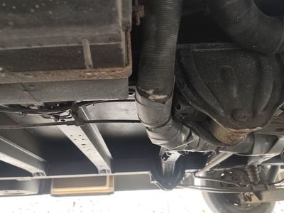 Komora bateryjna zewnętrzna — kable, dystrybutor mocy