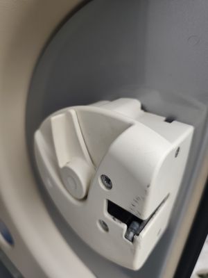 Wnętrze — sypialnia, łóżko, kuchnia, łazienka