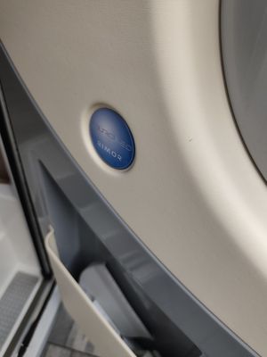 Wnętrze — sypialnia, łóżko, kuchnia, łazienka